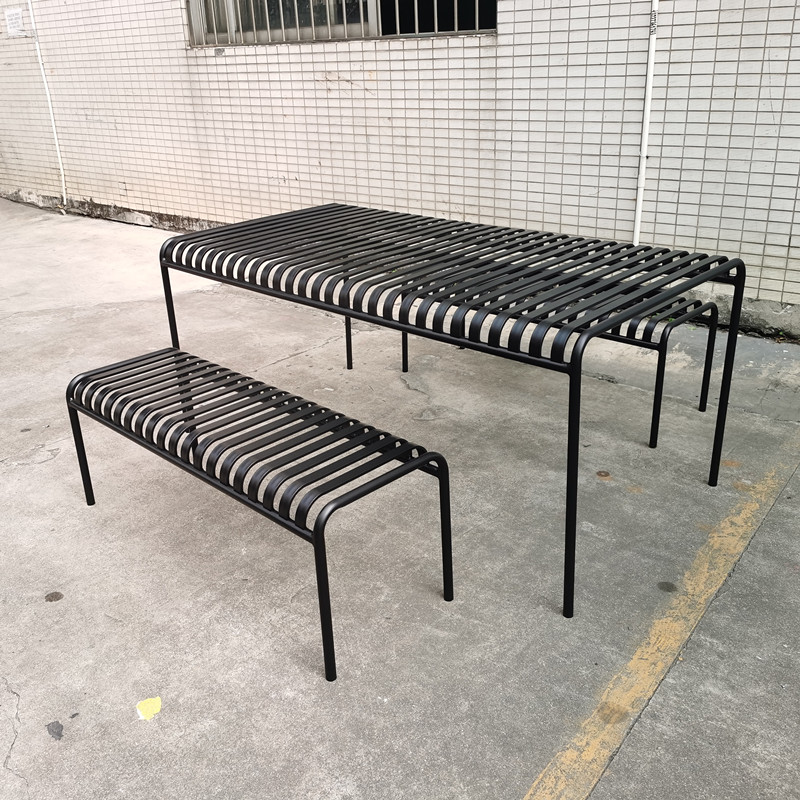 LH2106 -black bench
